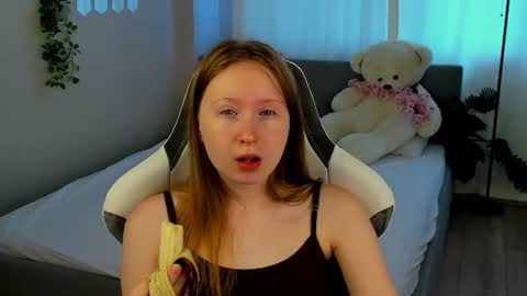  Lili Tiny  GMT2 3-10AM  MonTueWedThuSat online show from 08/04/26, 03:32