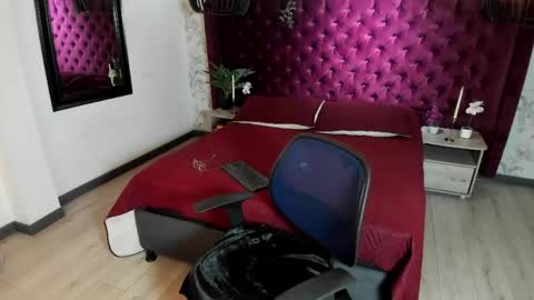 Snapshot of liljames_ chatting on 05/10/26, 08:03 Lil James online show from 05/10/26, 08:03