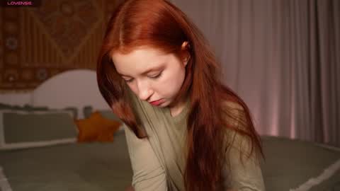 Snapshot of lilla_goddess_of_transforming_ chatting on 03/25/26, 05:19 next stream online show from 03/25/26, 05:19