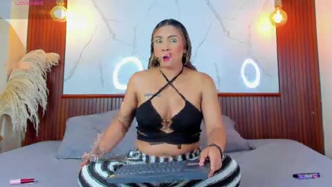 Snapshot of lillian_lee1 chatting on 04/19/26, 04:28 lillian_lee1 online show from 04/19/26, 04:28