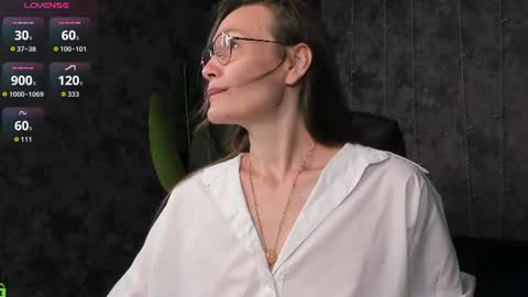 Snapshot of lillian_white1 chatting on 07/07/26, 01:08 lillian_white1 online show from 07/07/26, 01:08