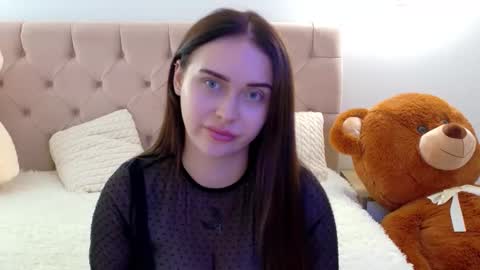 Snapshot of lilliana_moon chatting on 09/13/25, 07:19 lilliana_moon online show from 09/13/25, 07:19