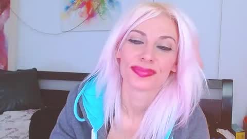 Lara online show from 01/22/25, 10:37