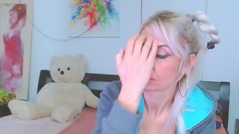 Lara online show from 03/03/26, 12:28