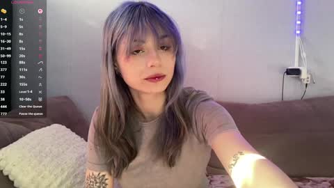 Amelia online show from 04/15/26, 12:45