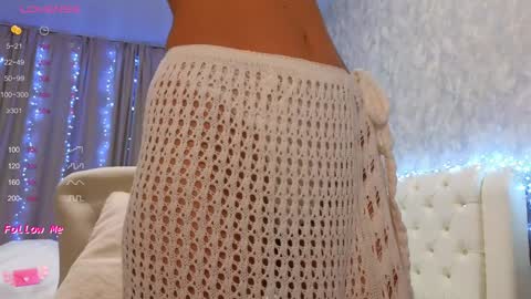 Snapshot of lilliasweety chatting on 01/08/25, 02:35 Lara Angel online show from 01/08/25, 02:35