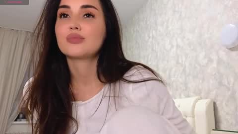 Snapshot of lilliasweety chatting on 04/02/26, 01:42 Lara Angel online show from 04/02/26, 01:42