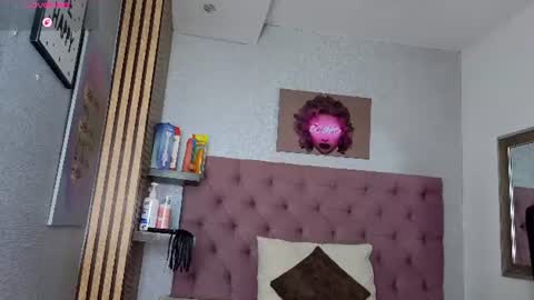 Snapshot of lillie__harper chatting on 06/19/26, 12:20 lillie__harper online show from 06/19/26, 12:20