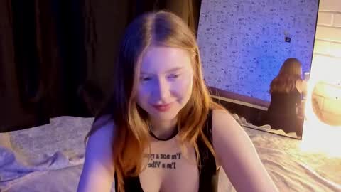 Snapshot of lillie_berry chatting on 10/08/25, 04:43 lillie_berry online show from 10/08/25, 04:43