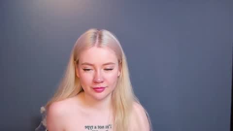 lillie_berry online show from 04/14/26, 05:35