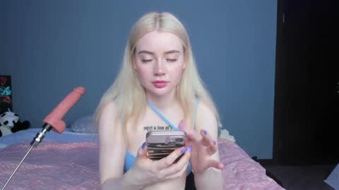 lillie_berry online show from 05/17/26, 04:43