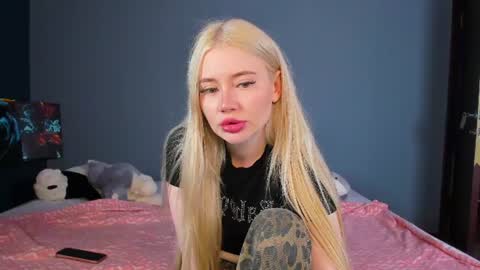 lillie_berry online show from 06/24/26, 04:55
