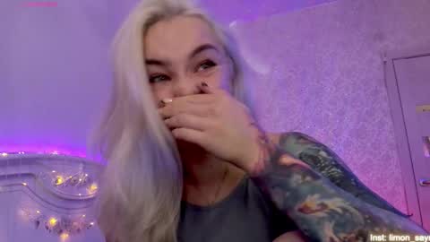 LilliMoore online show from 09/25/25, 02:04