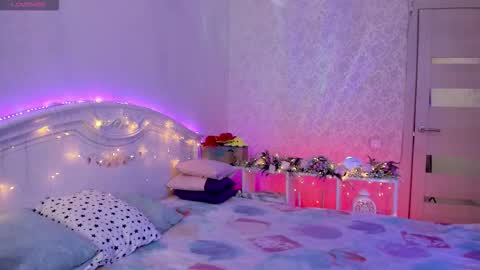 LilliMoore online show from 11/10/25, 11:37