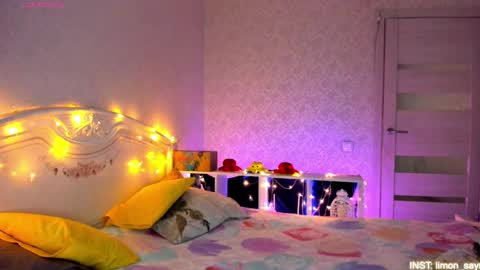 LilliMoore online show from 03/24/26, 12:04