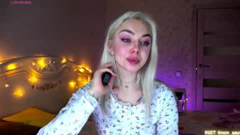 LilliMoore online show from 03/29/26, 12:10