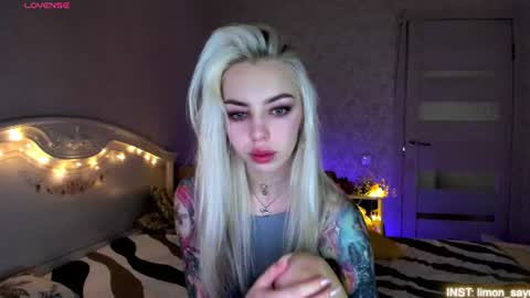 LilliMoore online show from 07/15/26, 11:43