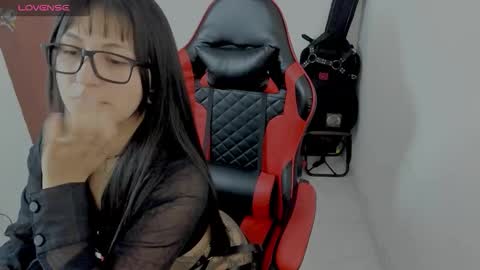 lillith_777 online show from 11/10/25, 11:59