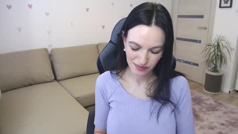 Snapshot of lilliyves chatting on 04/06/26, 11:11 lilliyves online show from 04/06/26, 11:11