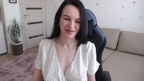 lilliyves online show from 04/16/26, 10:05