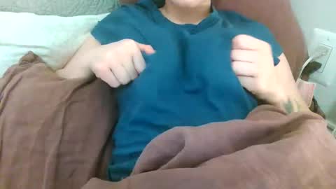 Snapshot of lilly49547 chatting on 02/25/26, 05:17 Lilly online show from 02/25/26, 05:17