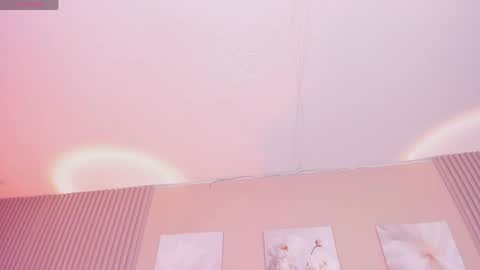 Snapshot of lilly_2809_ chatting on 06/04/26, 04:07 Lizeth follow me in my igimlilycute 3 online show from 06/04/26, 04:07