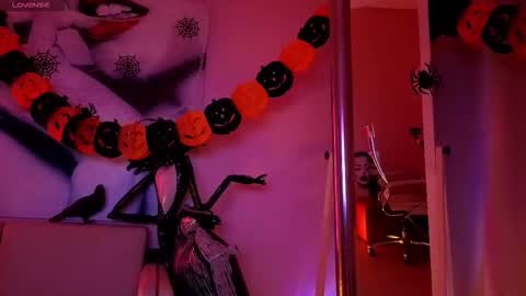 Snapshot of lilly_4u chatting on 11/05/25, 07:36 Lilly online show from 11/05/25, 07:36