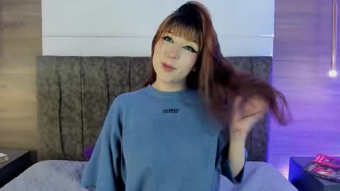Snapshot of lilly_blear chatting on 10/09/25, 03:37 lilly online show from 10/09/25, 03:37