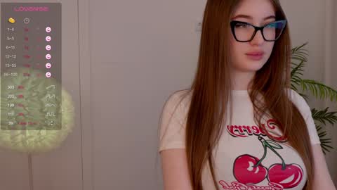 Lilly Colins online show from 02/01/25, 02:56