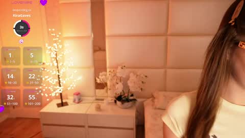 Lilly Colins online show from 04/23/26, 08:00