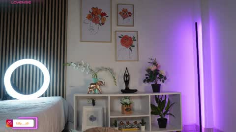 Sofia online show from 04/11/26, 01:48