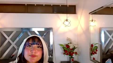 Snapshot of lilly_foxxy chatting on 08/04/26, 10:40 online show from 08/04/26, 10:40