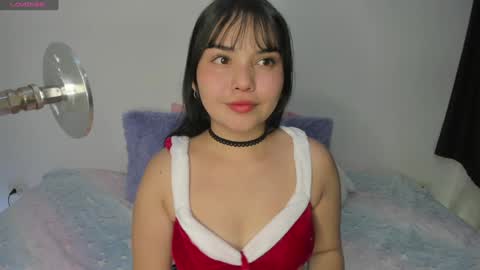 Snapshot of lilly_kinky chatting on 12/25/24, 01:31 Lilly  online show from 12/25/24, 01:31