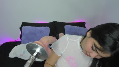 Snapshot of lilly_kinky chatting on 02/04/25, 03:44 Lilly  online show from 02/04/25, 03:44
