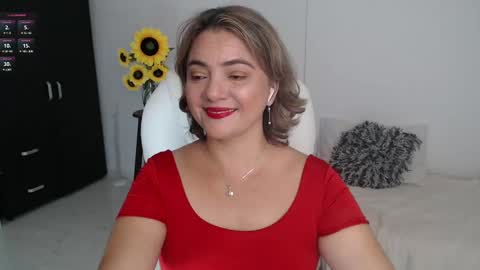 Lilly online show from 02/06/25, 01:32