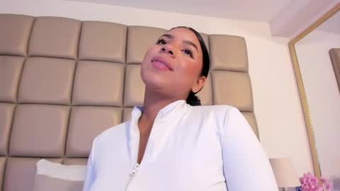 Snapshot of lilly_williamss chatting on 05/09/26, 08:52 Lilly online show from 05/09/26, 08:52