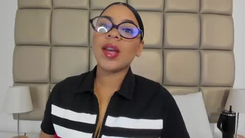 Snapshot of lilly_williamss chatting on 06/11/26, 04:10 Lilly online show from 06/11/26, 04:10