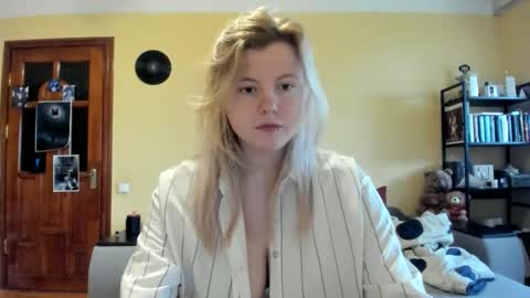 Lilly Depp online show from 04/10/26, 01:49