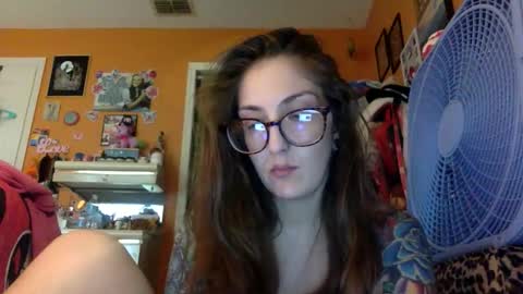 hi guys im back on here 3 online show from 11/29/25, 08:34