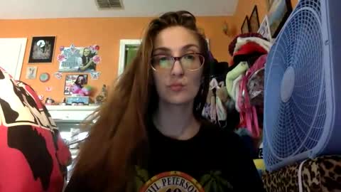 hi guys im back on here 3 online show from 05/08/26, 08:47