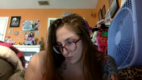 Snapshot of lillylushabae chatting on 06/26/26, 09:08 hi guys im back on here 3 online show from 06/26/26, 09:08