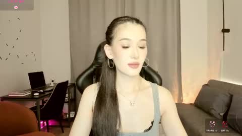 Snapshot of lillymighty chatting on 07/01/26, 05:34 Lilly online show from 07/01/26, 05:34