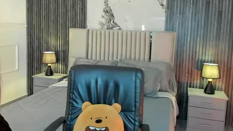 Lilly Ortiz online show from 04/21/26, 07:50