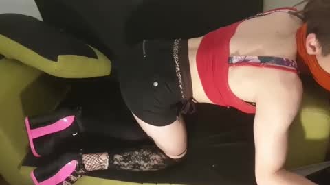 Snapshot of lillysissi chatting on 12/03/24, 11:24 Lilli Sissy SlutCat online show from 12/03/24, 11:24