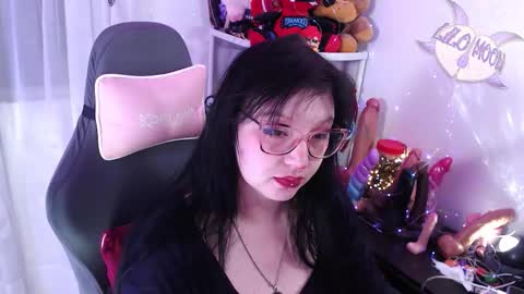 Lilo  online show from 02/24/26, 03:15