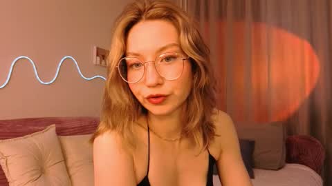 Snapshot of lilosims chatting on 09/19/25, 02:46 Lilo online show from 09/19/25, 02:46