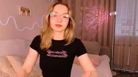 Snapshot of lilosims chatting on 10/06/25, 02:20 Lilo online show from 10/06/25, 02:20