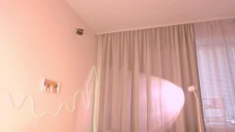 Snapshot of lilosims chatting on 10/17/25, 01:53 Lilo online show from 10/17/25, 01:53