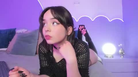 Snapshot of lilou_albrecht chatting on 02/18/25, 05:53 Lilou online show from 02/18/25, 05:53