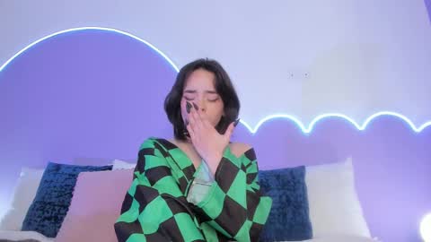 Snapshot of lilou_albrecht chatting on 02/19/25, 05:27 Lilou online show from 02/19/25, 05:27